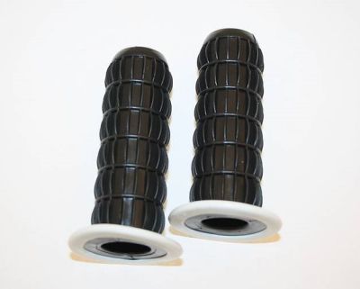 Plasthandtag majskolv, NTS-240/LSZ. Svart med vit fläns. 100mm, 21/23mm, (22/24)säljs parvis.