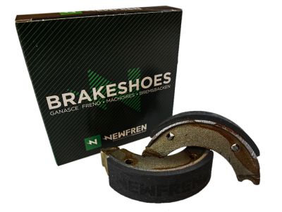 Bromsbackar Puch fullnav. Ca 105x25mm