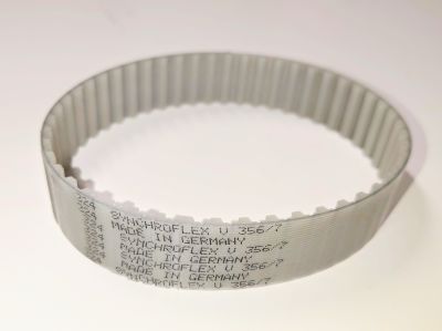 Tandrem Husqvarna Flinta och Äggmotorn. 49 kuggar. Äkta Synchroflexrem.