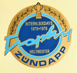 Tankdekal Zundapp Trophy. 1975-80, säljs styckvis.