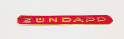 Tankemblem Zundapp, röd/guld. Säljs styckvis.