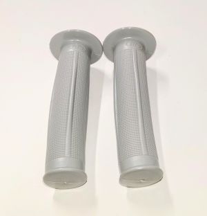 Plasthandtag Maguratyp. diameter 21/23mm. (22/24) Grå. NTS-125/KS. Säljs parvis.