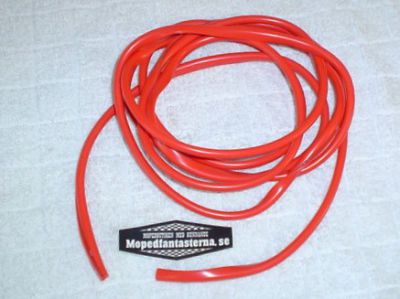 Gummilist röd, självhäftande. 2,1 meter.