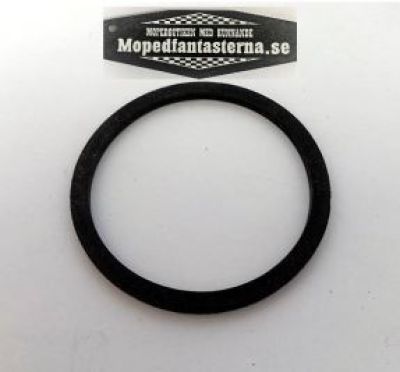Gummitätning luftburk bakom luftfiltret,
