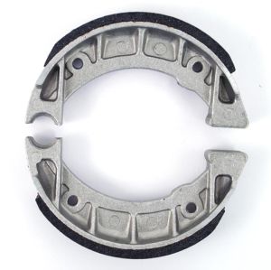 Bromsbackar Tomos Quadro, passar fram och bak.